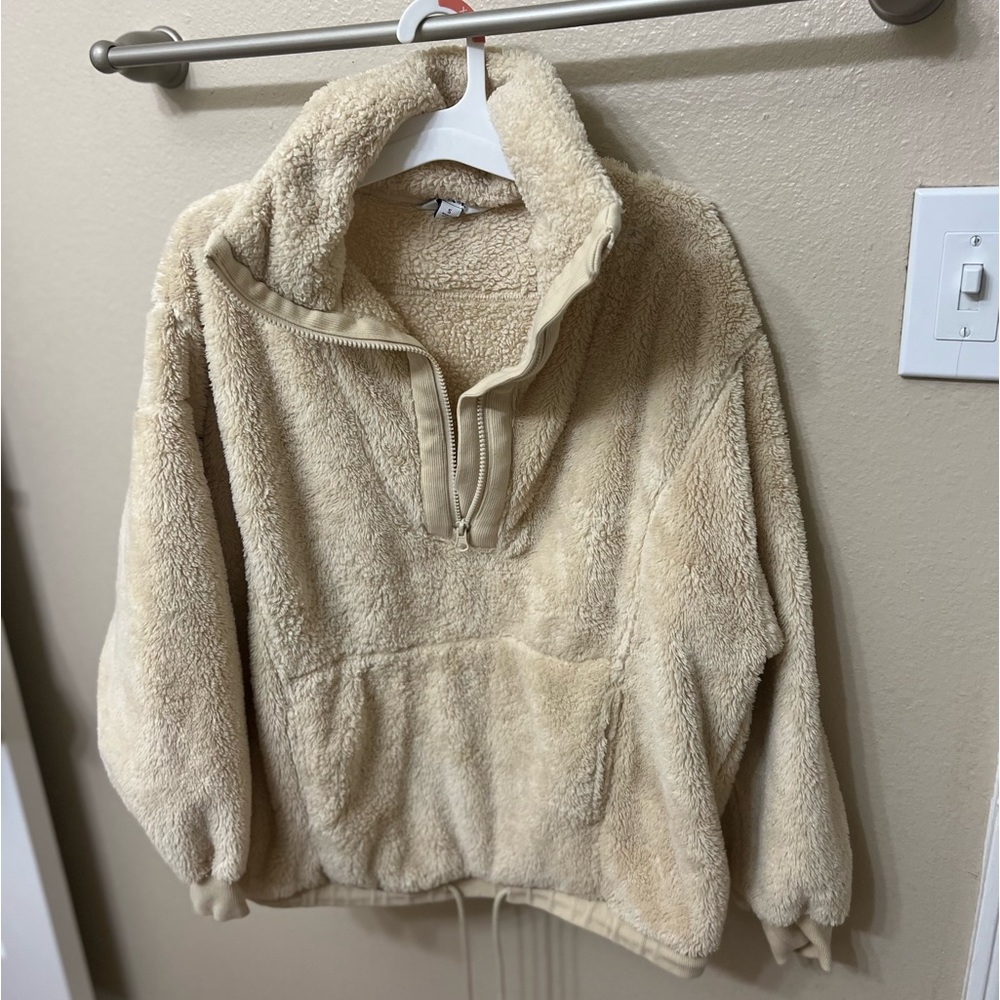Oversized fleece pullover